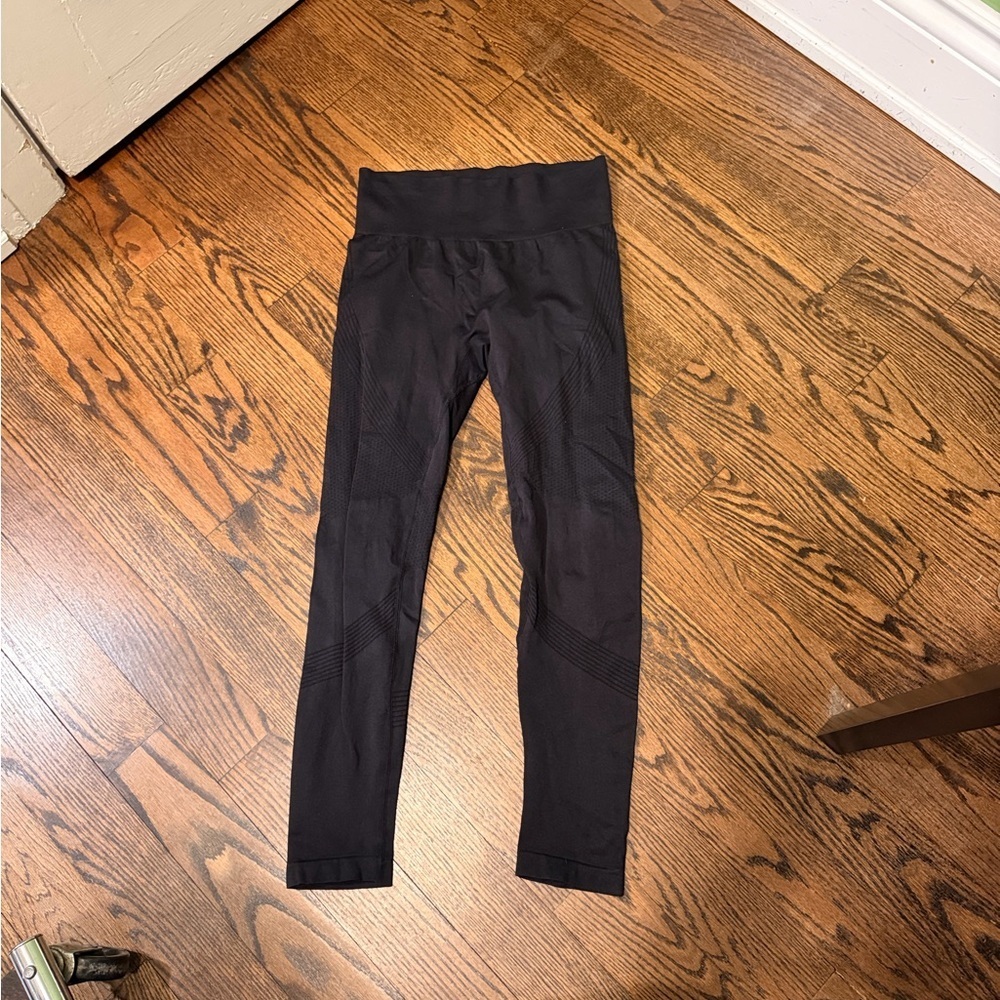 ❤️ 2 for $10 ❤️ Black butt lifting woman’s Leggings